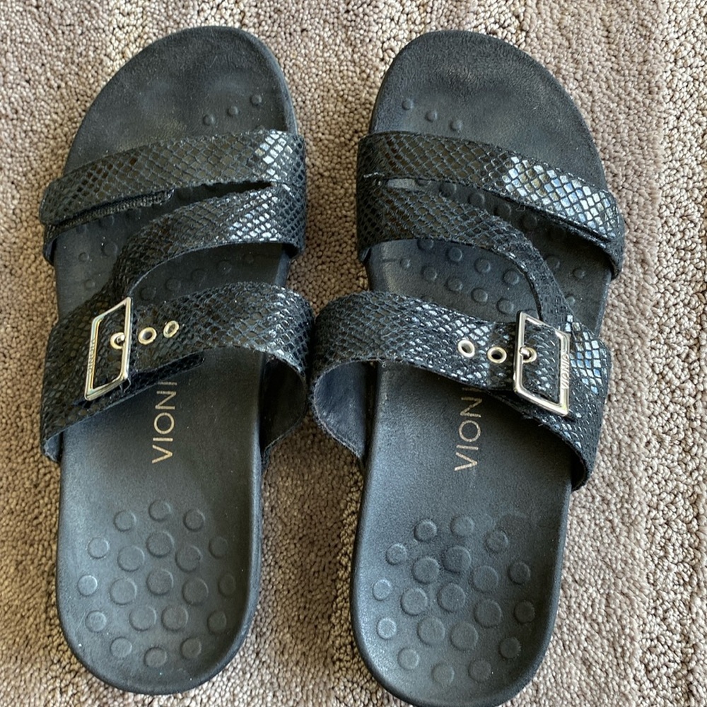 VIONIC Rio Black Snake Slide Sandal- Size 11W- Strappy Slip-on Adjustable